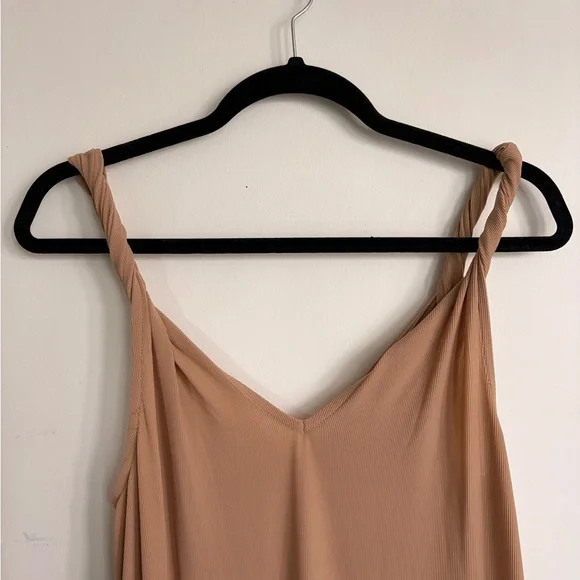 Maxi Dress with twisted straps - Picture 3 of 6